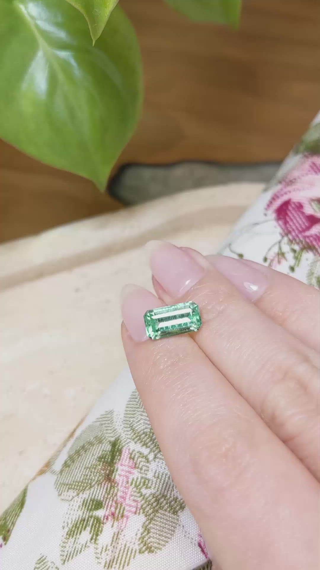 2.26 Ct. Emerald from Russia Size Video
