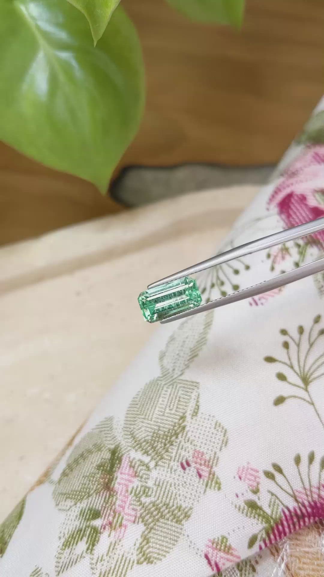 2.26 Ct. Emerald from Russia Size Video