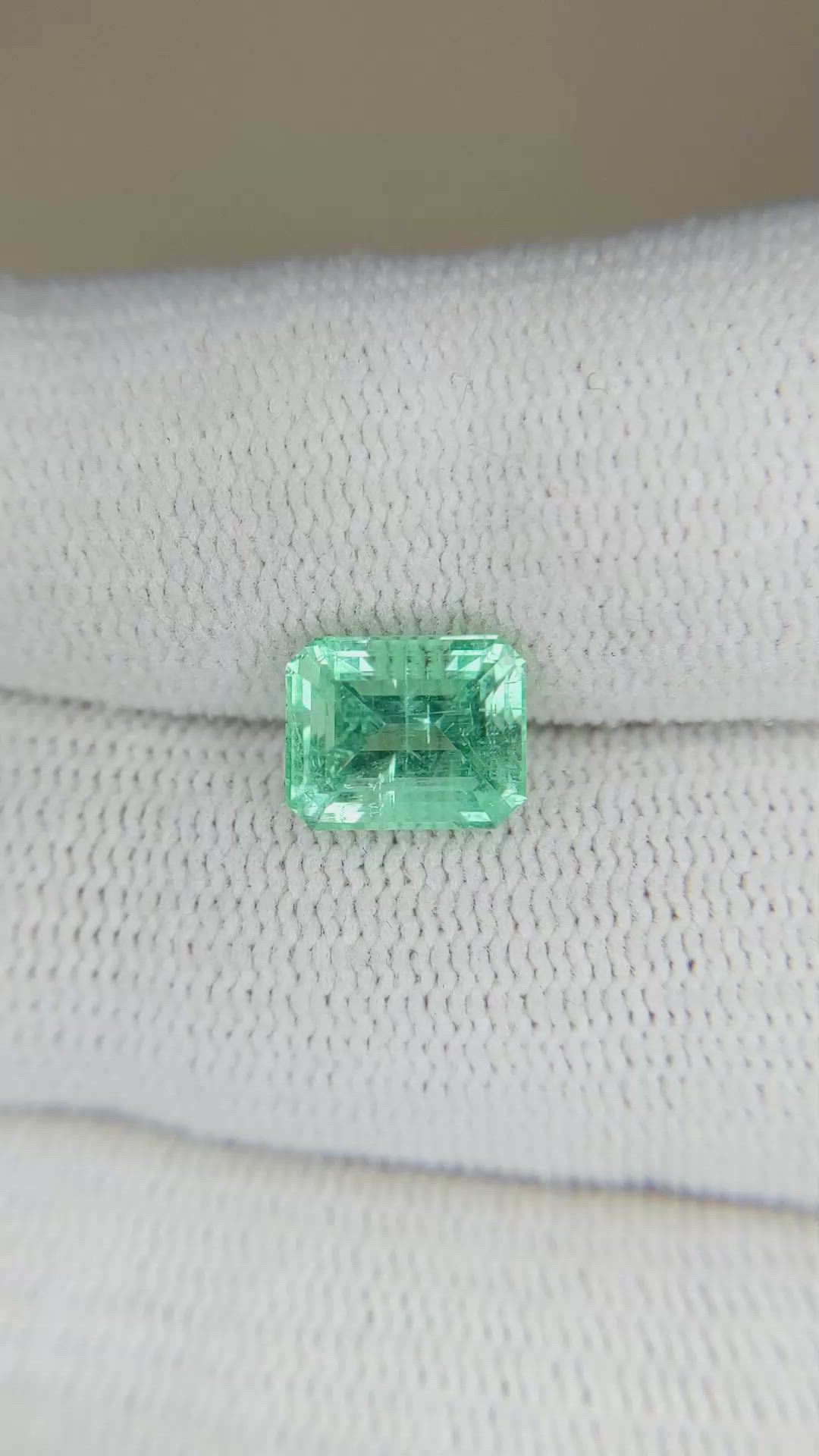 2.22 Ct. Emerald from Russia Size Video