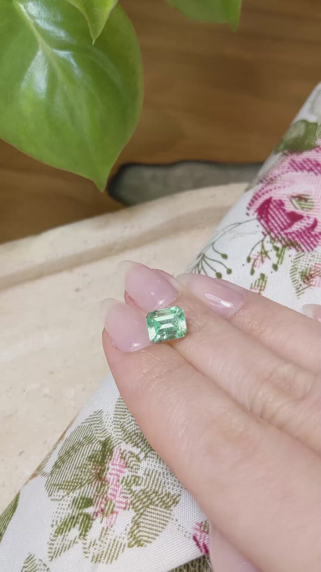 2.22 Ct. Emerald from Russia Size Video
