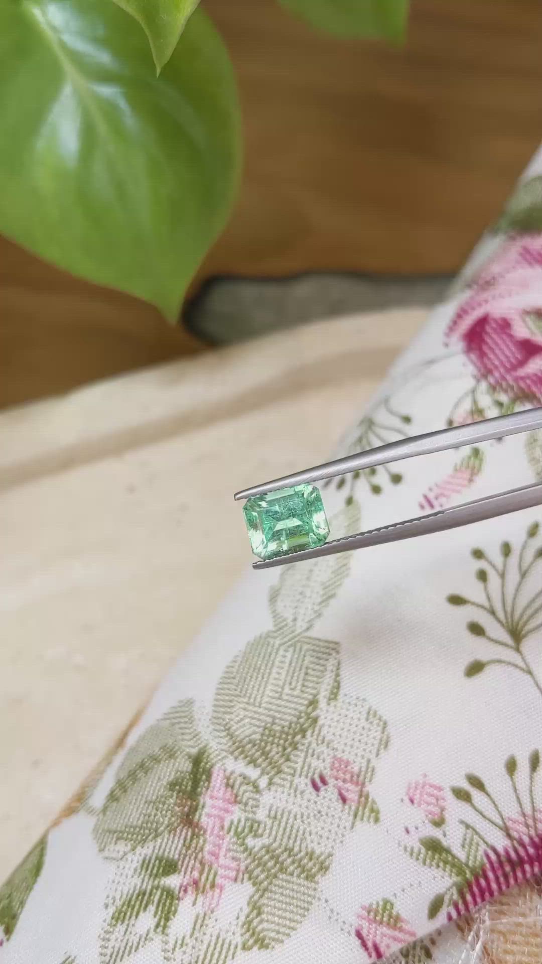 2.22 Ct. Emerald from Russia Size Video