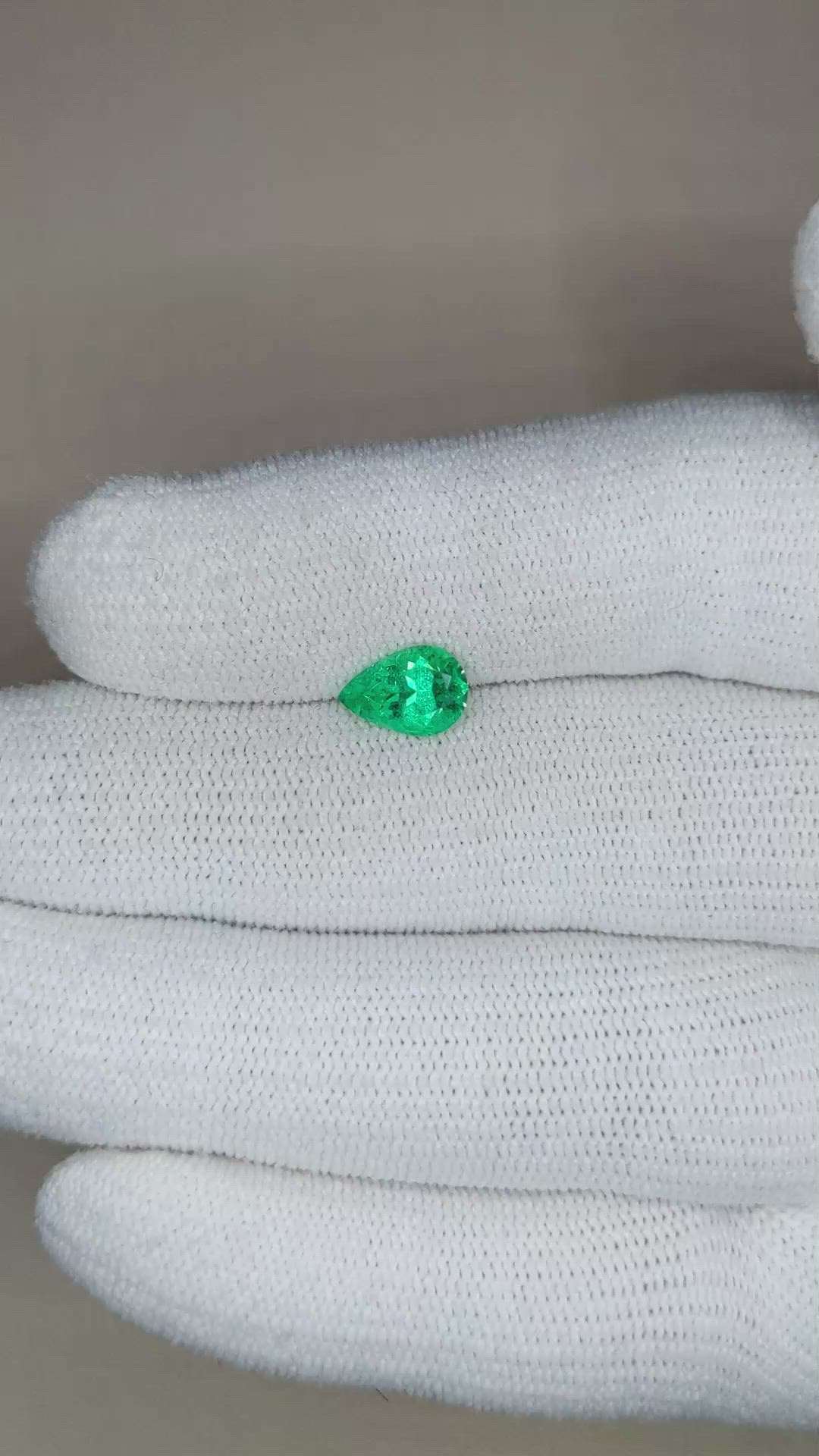 1.05 Ct. Emerald from Russia Size Video