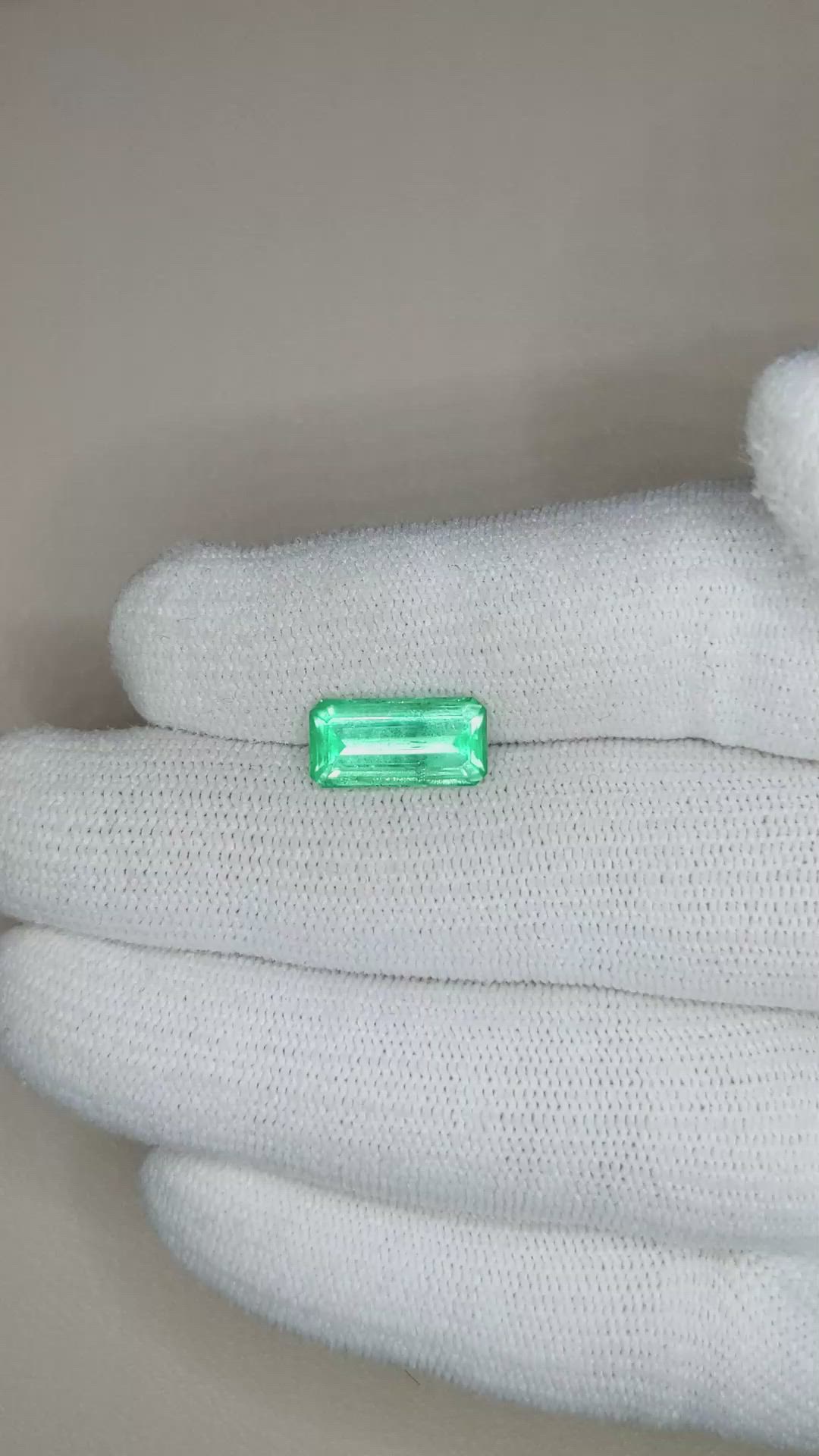 3.10 Ct. Emerald from Russia Size Video