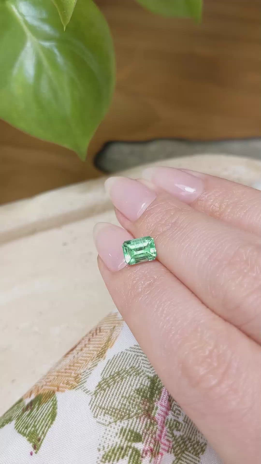 1.25 Ct. Emerald from Russia Size Video