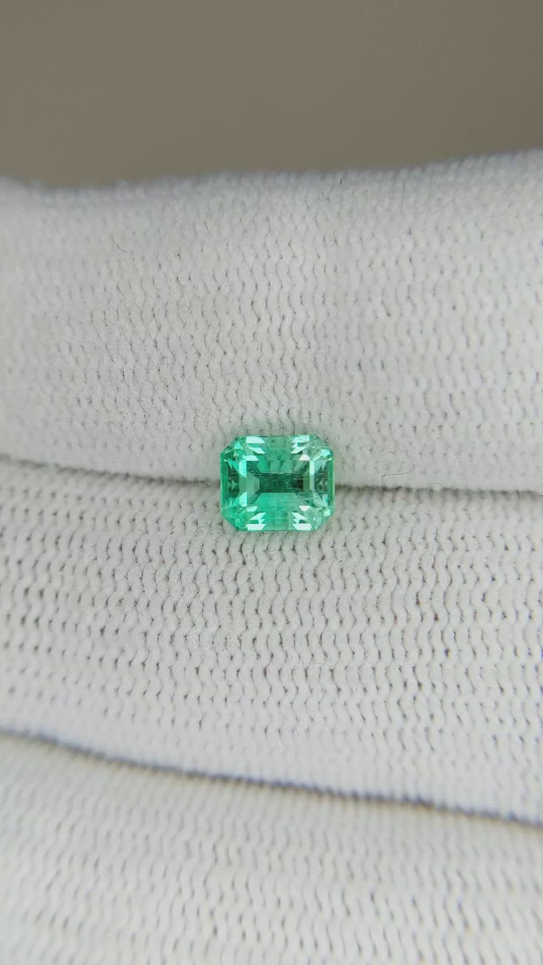 1.02 Ct. Emerald from Russia Size Video