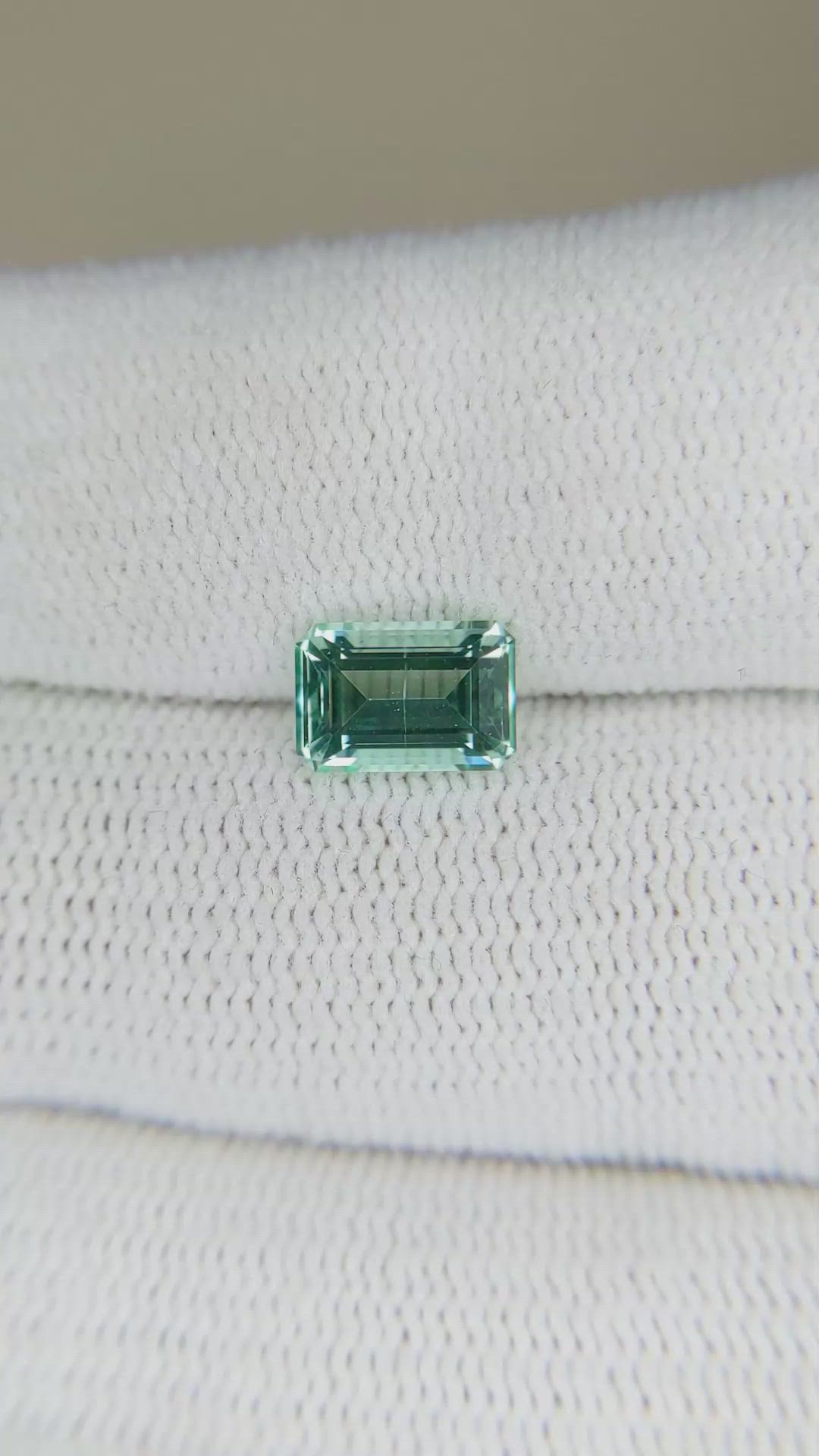 1.30 Ct. Emerald from Russia Size Video