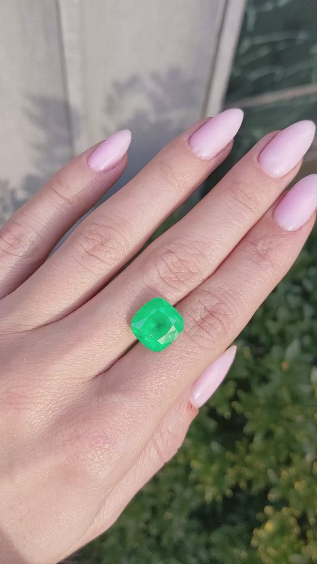 5.70 Ct. Emerald from Colombia Size Video