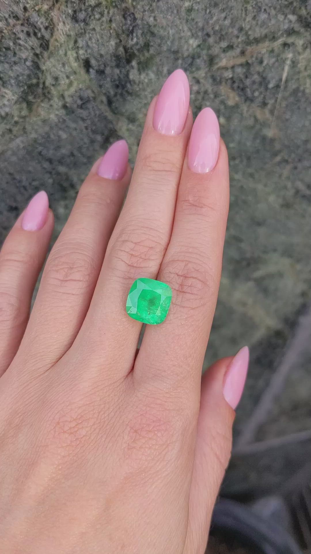 5.70 Ct. Emerald from Colombia Size Video