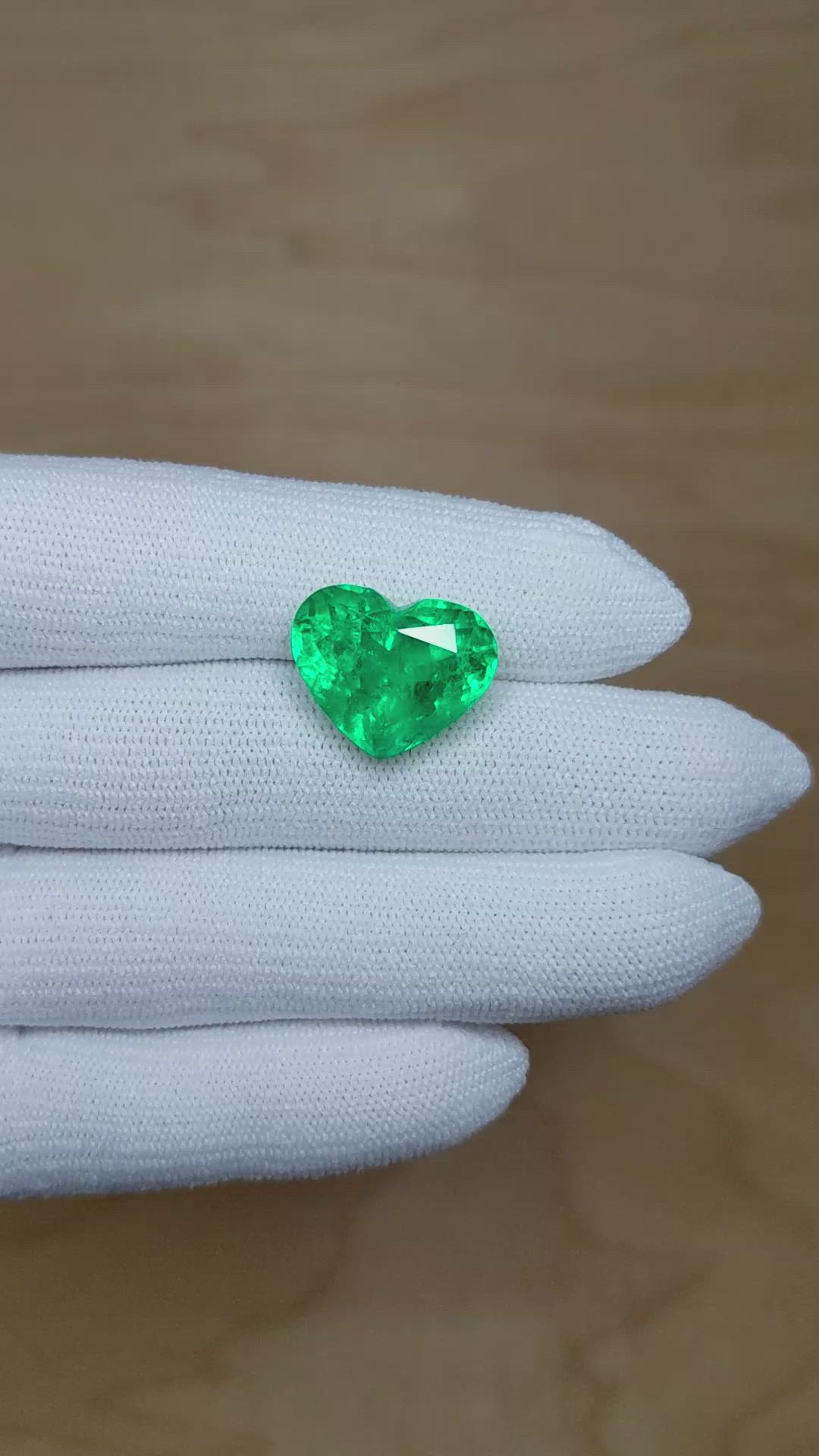 11.50 Ct. Emerald from Colombia Size Video