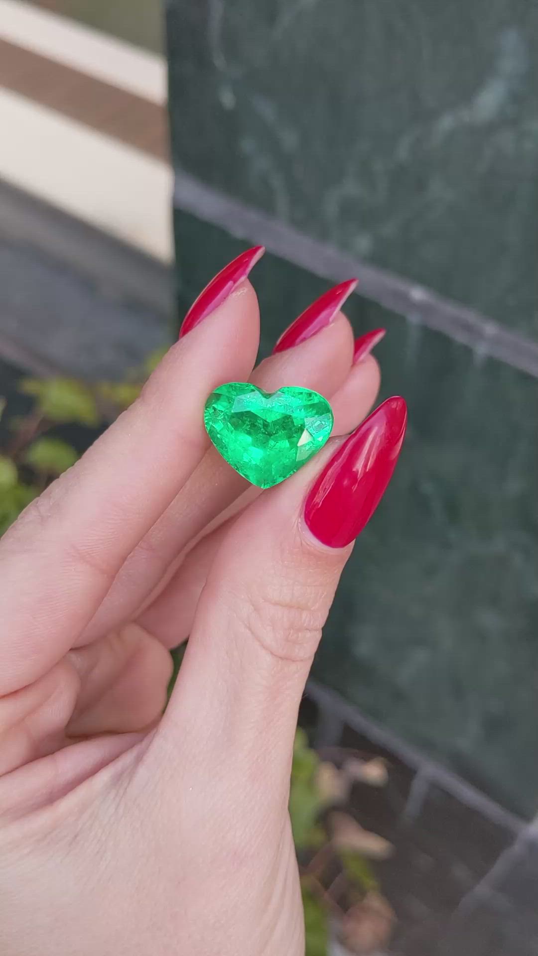 11.50 Ct. Emerald from Colombia Size Video