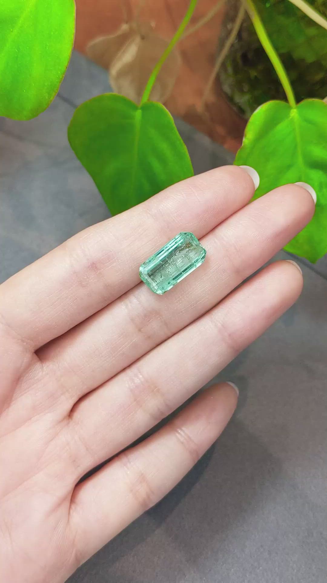 6.89 Ct. Emerald from Colombia Size Video