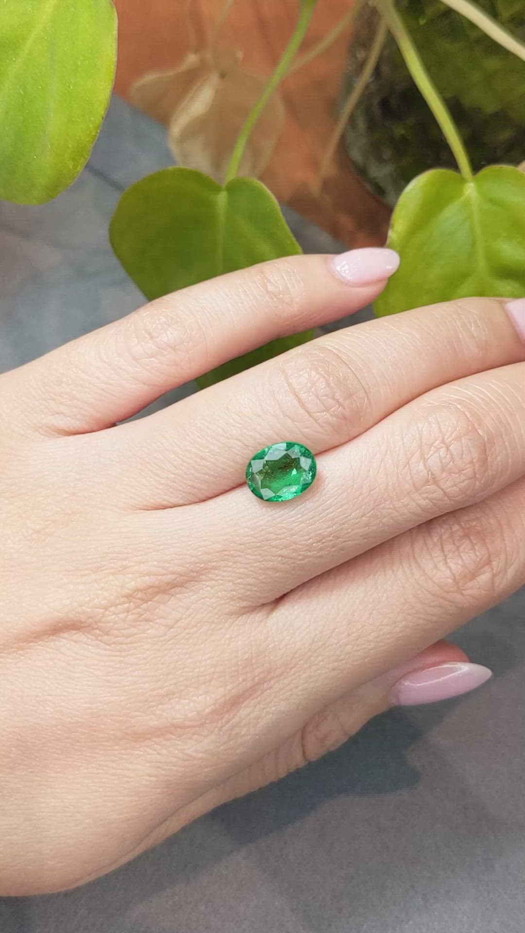 2.32 Ct. Emerald from Zambia Size Video