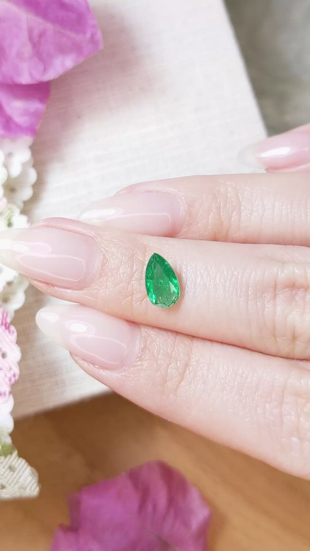 1.09 Ct. Emerald from Zambia Size Video