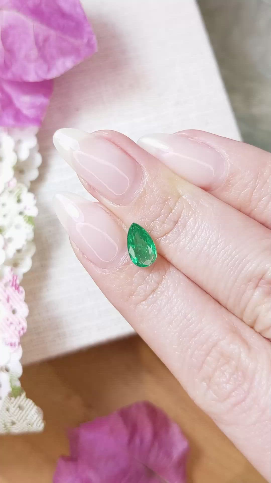 1.09 Ct. Emerald from Zambia Size Video