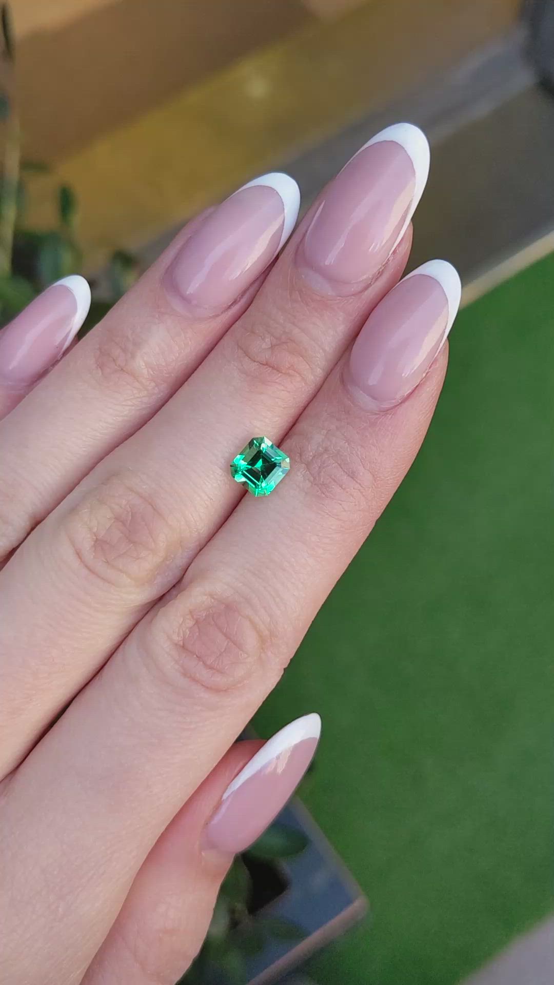 2.57 Ct. Emerald from Colombia Size Video