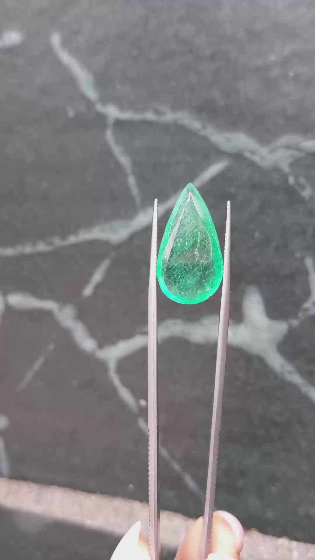 10.90 Ct. Emerald from Colombia Size Video