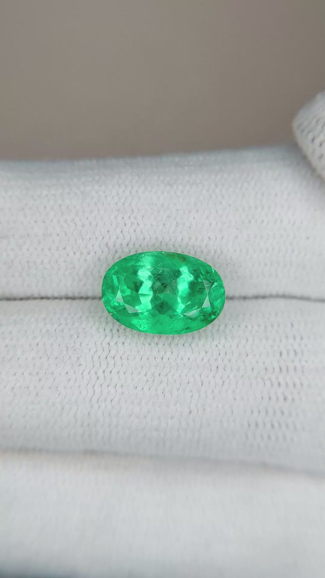 3.06 Ct. Emerald from Russia Size Video