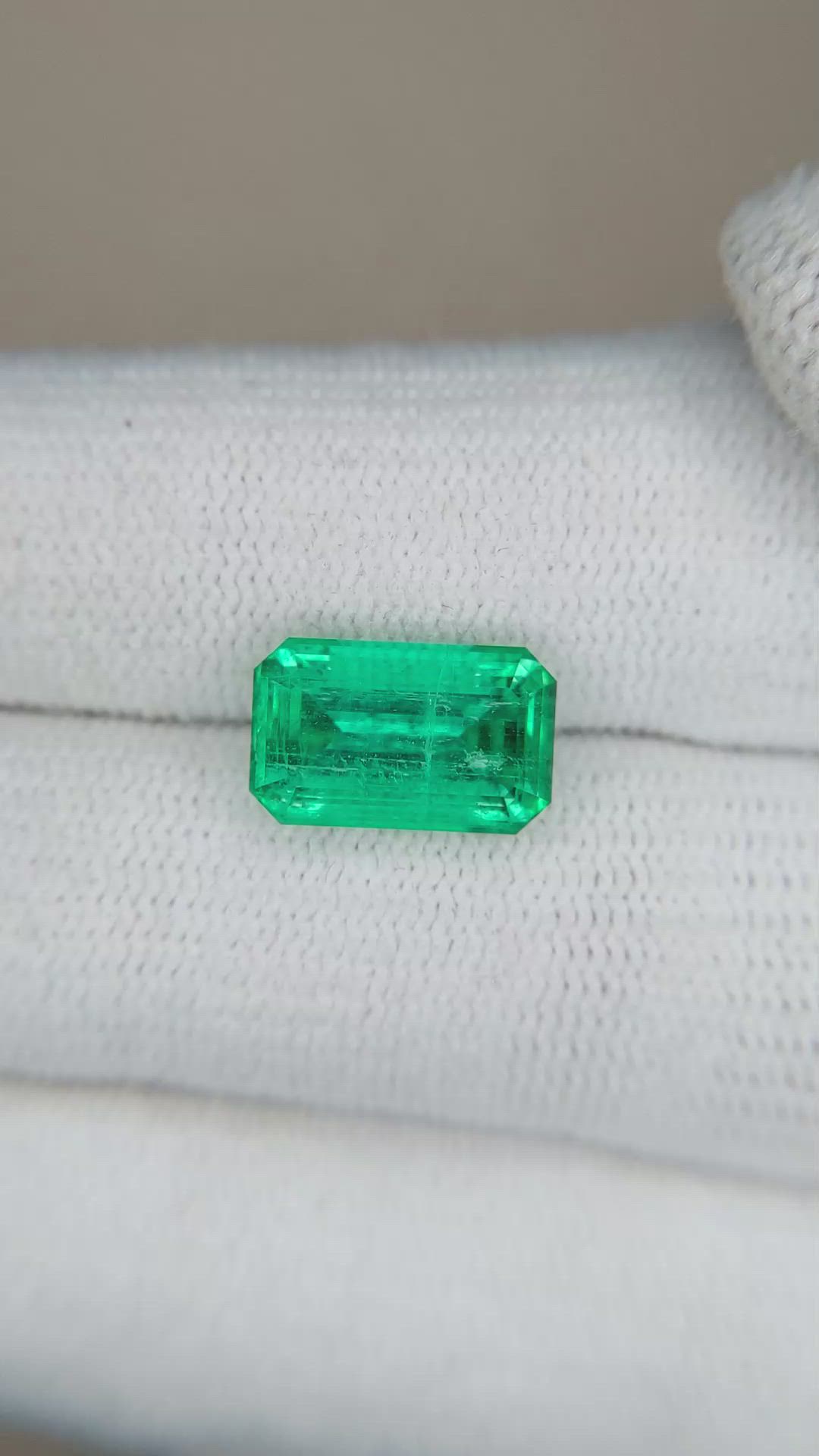 3.11 Ct. Emerald from Russia Size Video