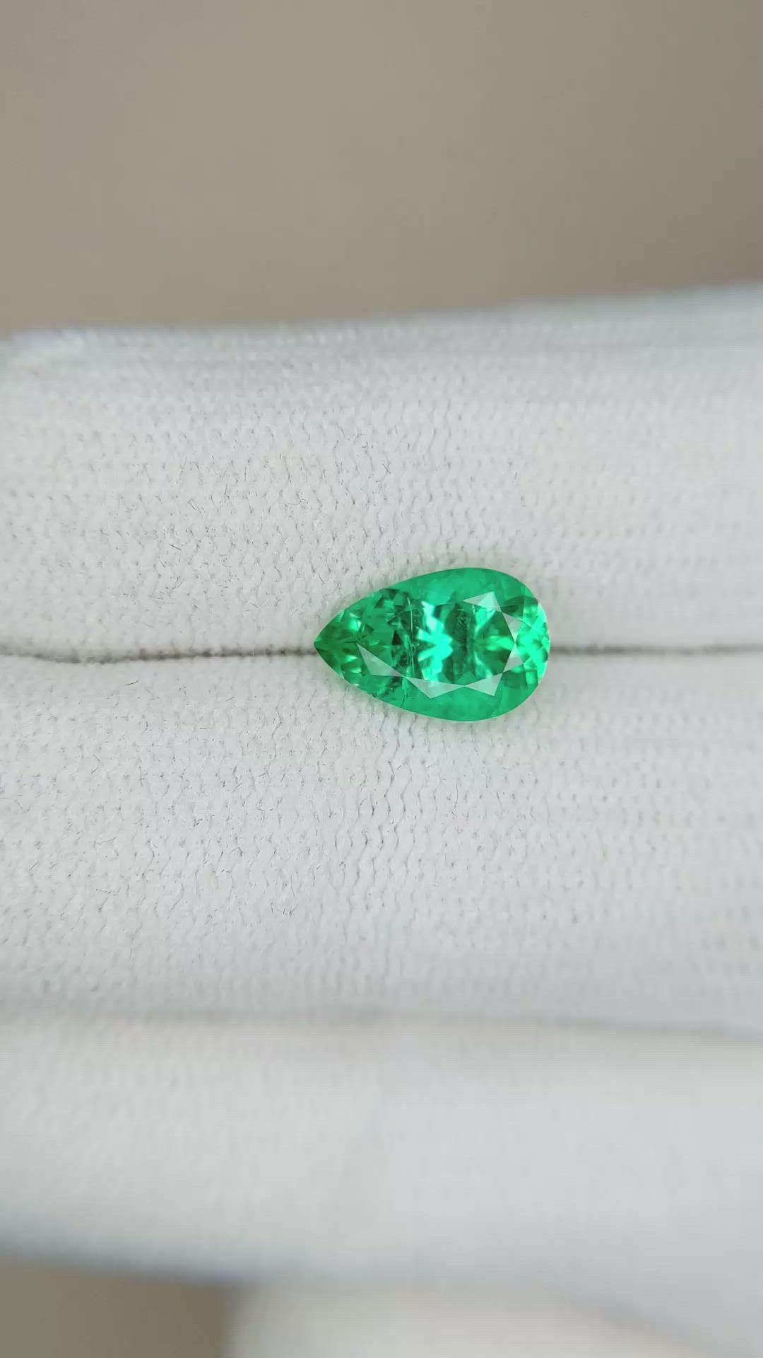 1.26 Ct. Emerald from Russia Size Video