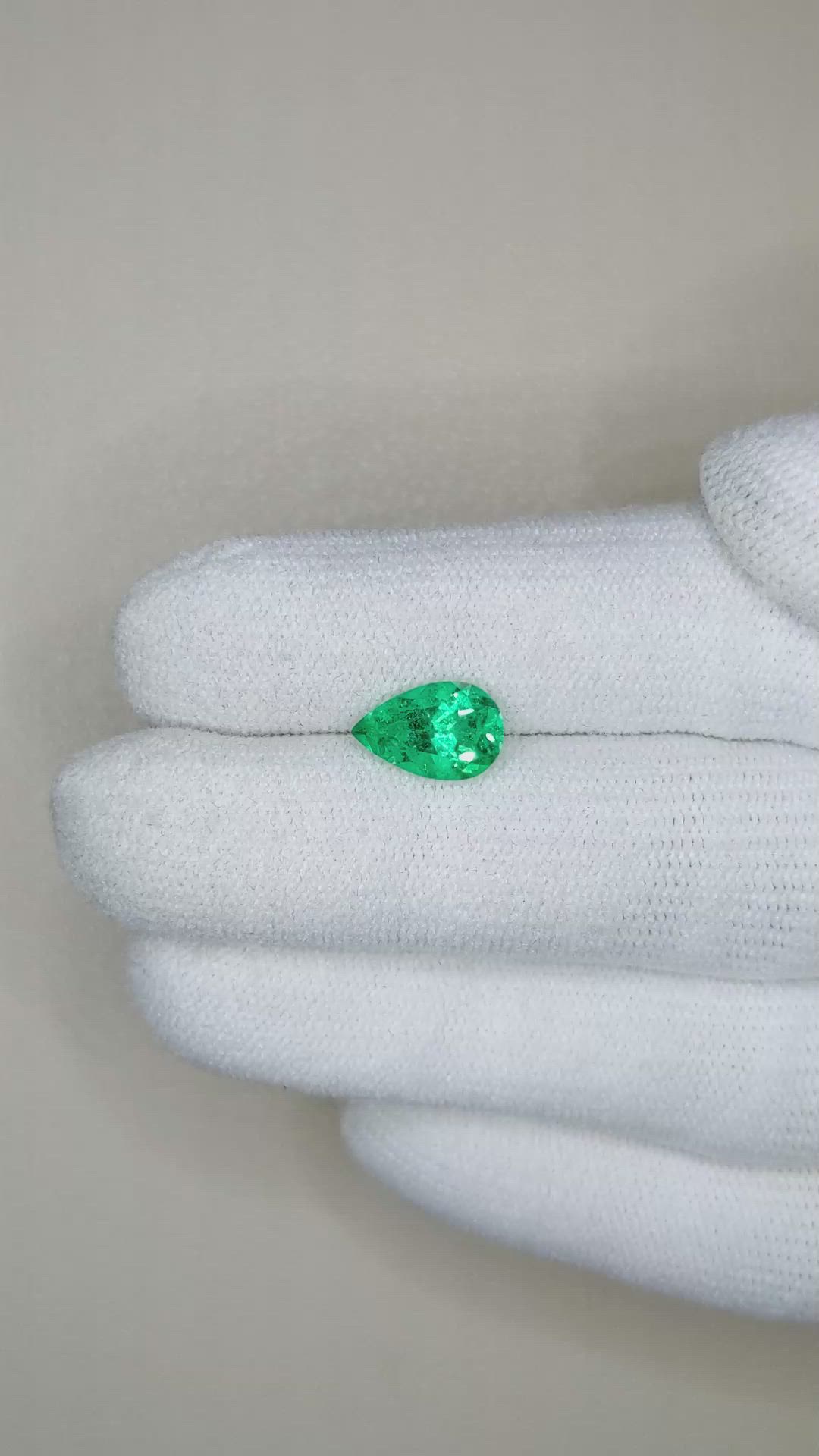 1.33 Ct. Emerald from Russia Size Video