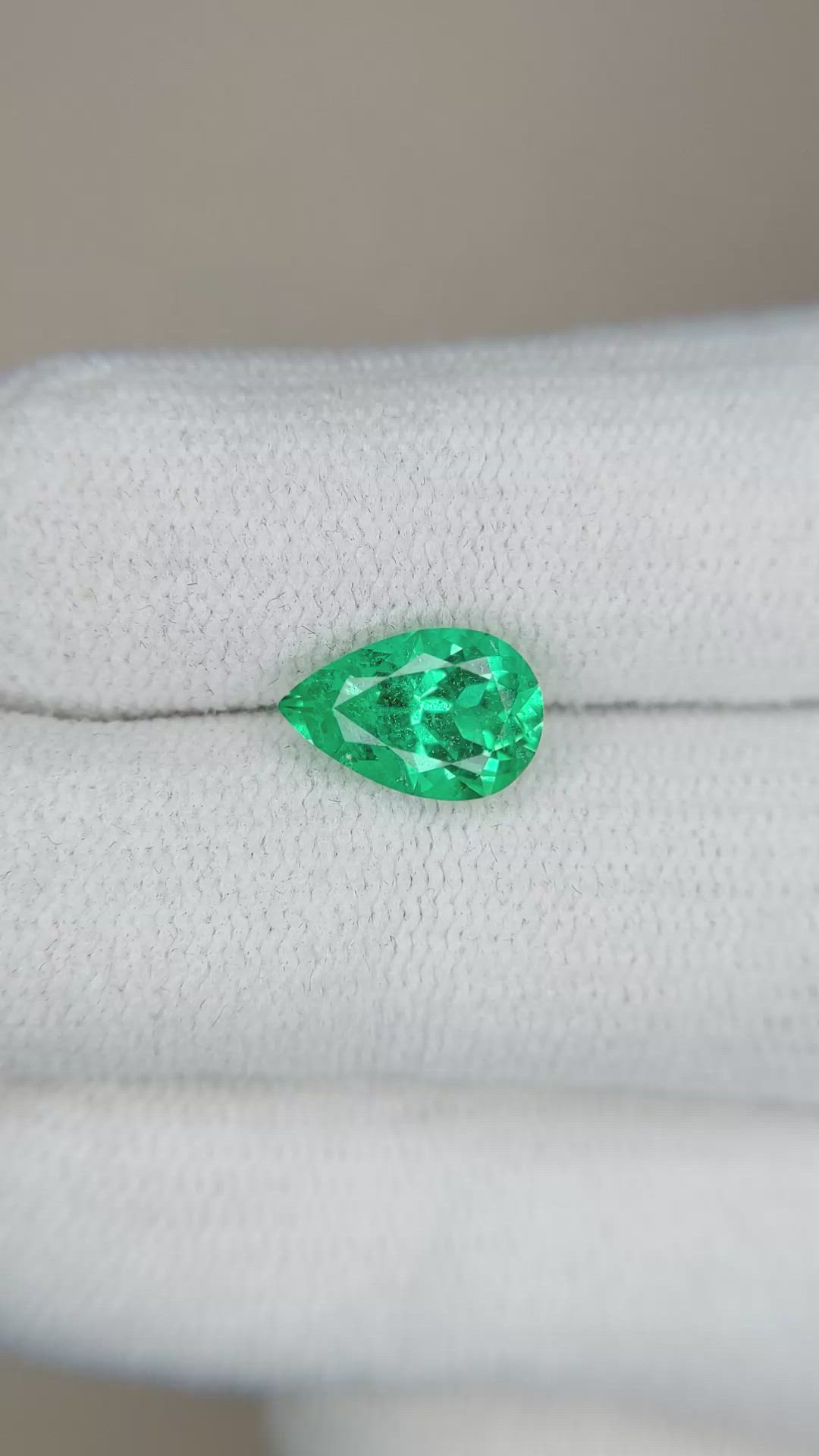 1.33 Ct. Emerald from Russia Size Video