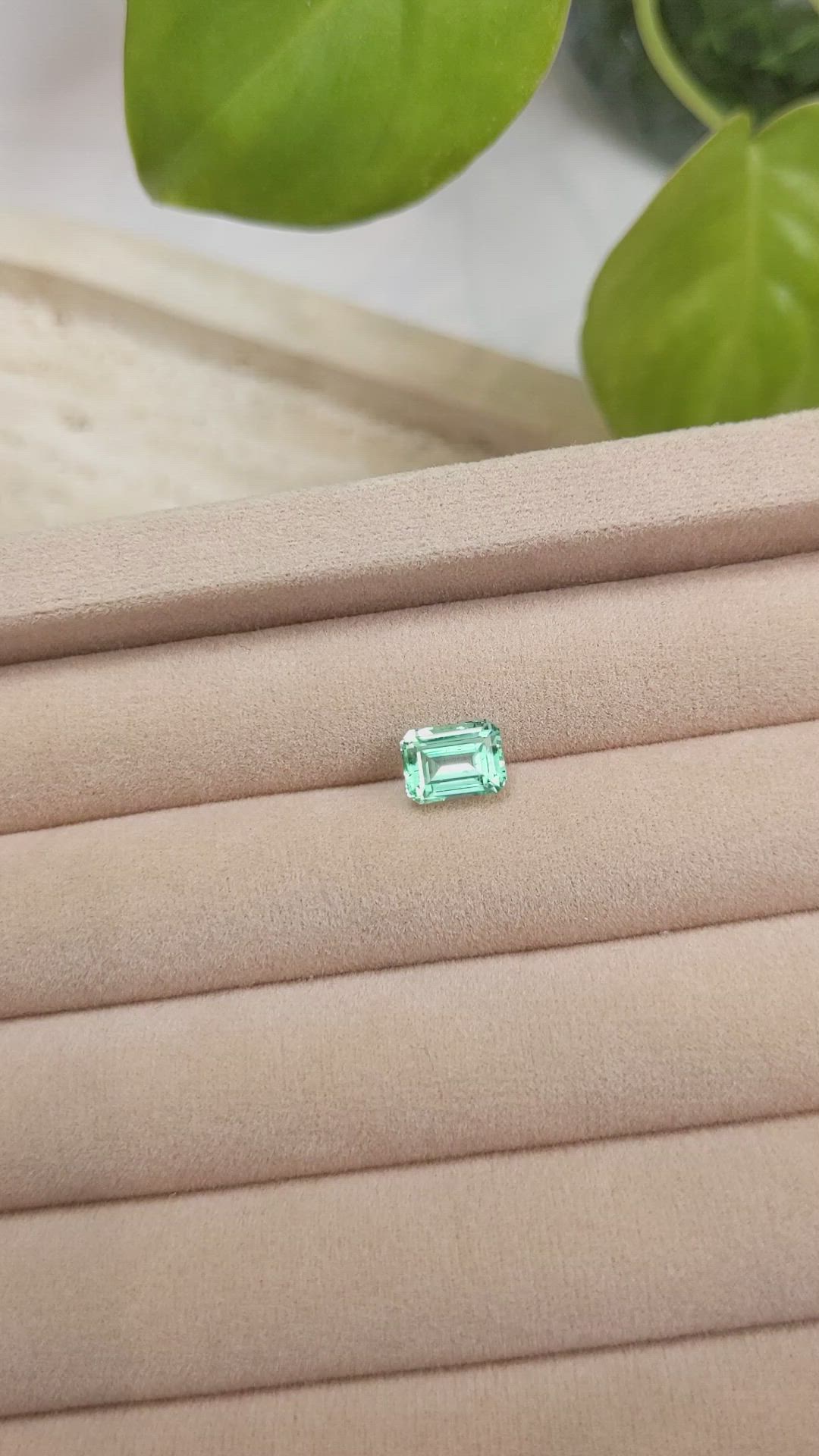1.70 Ct. Emerald from Russia Size Video