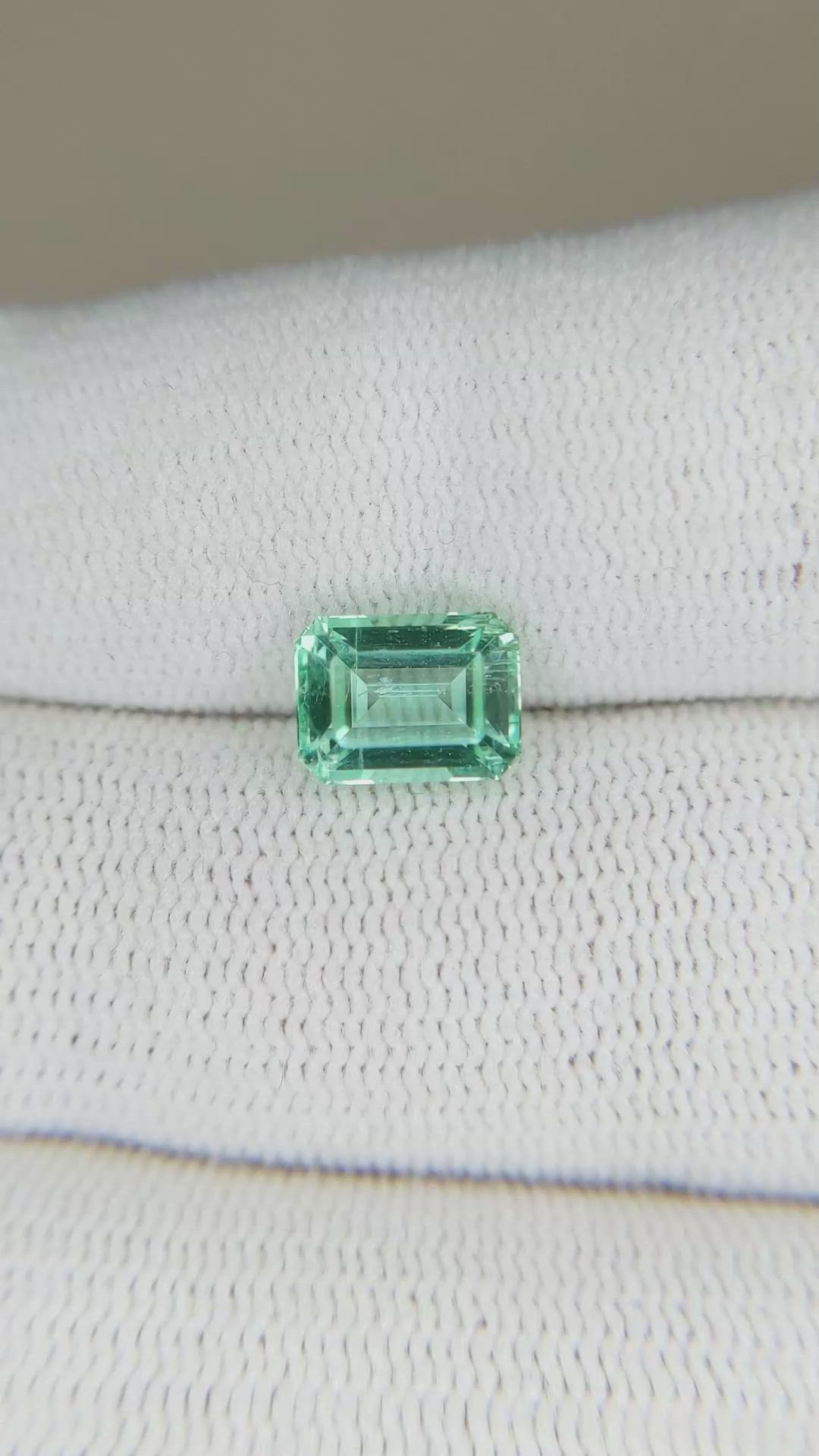 1.70 Ct. Emerald from Russia Size Video