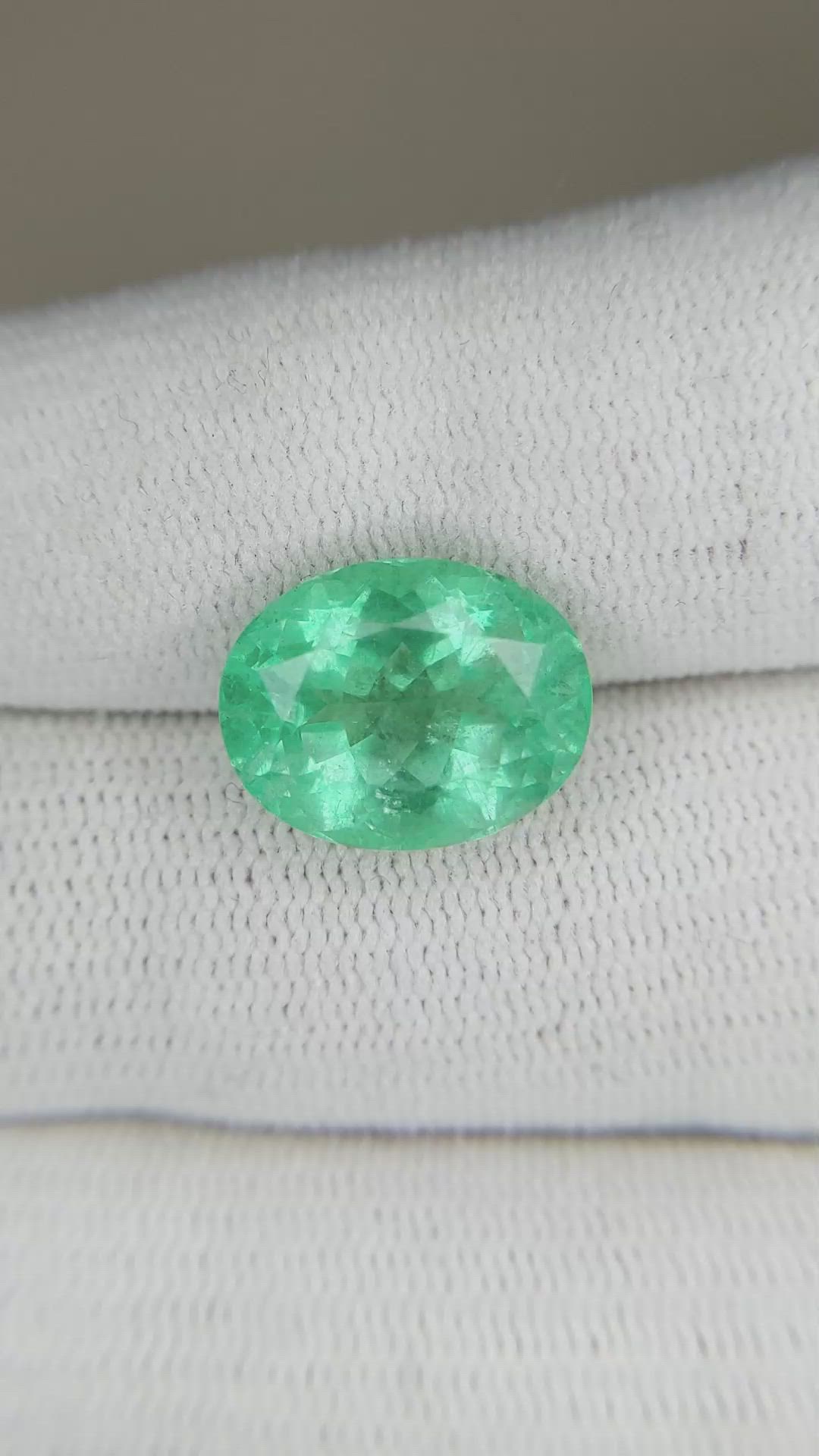 6.20 Ct. Emerald from Russia Size Video