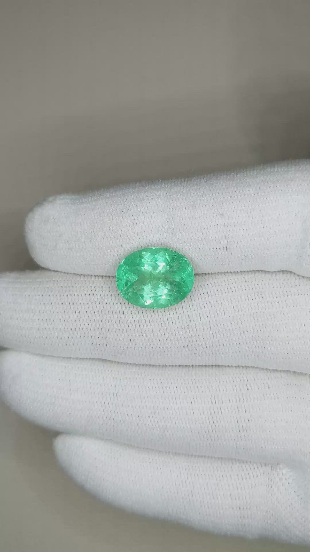 6.20 Ct. Emerald from Russia Size Video