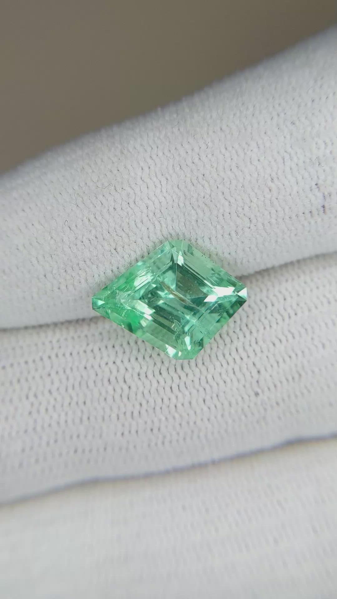 3.45 Ct. Emerald from Russia Size Video