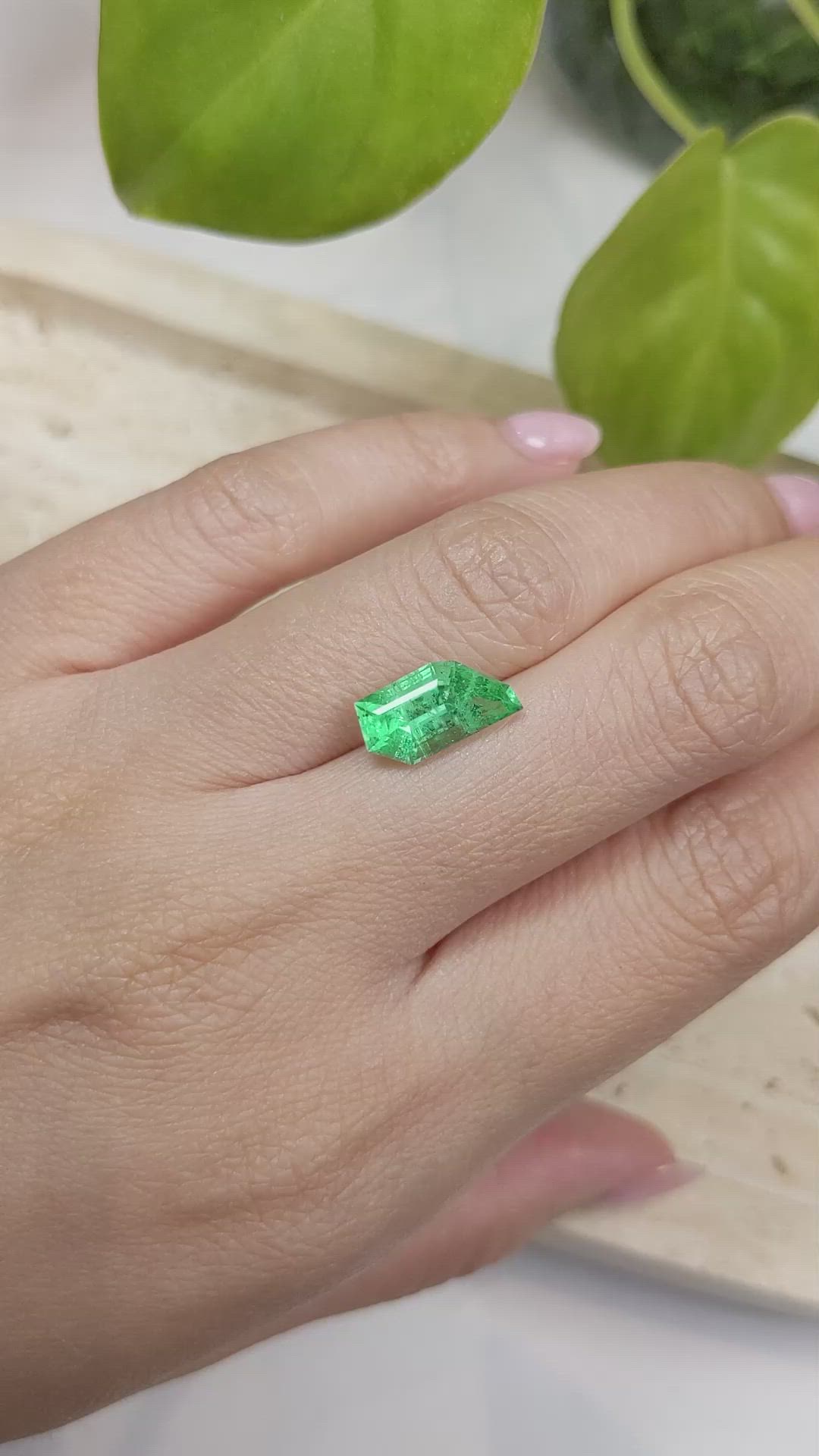 2.59 Ct. Emerald from Russia Size Video