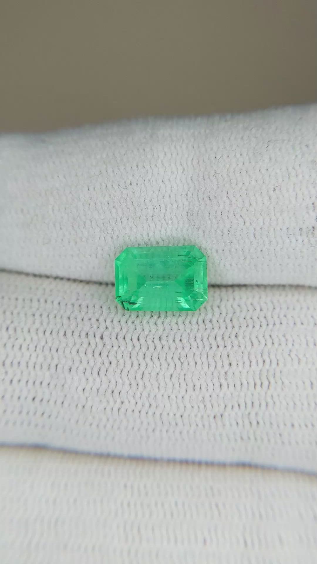 1.89 Ct. Emerald from Russia Size Video