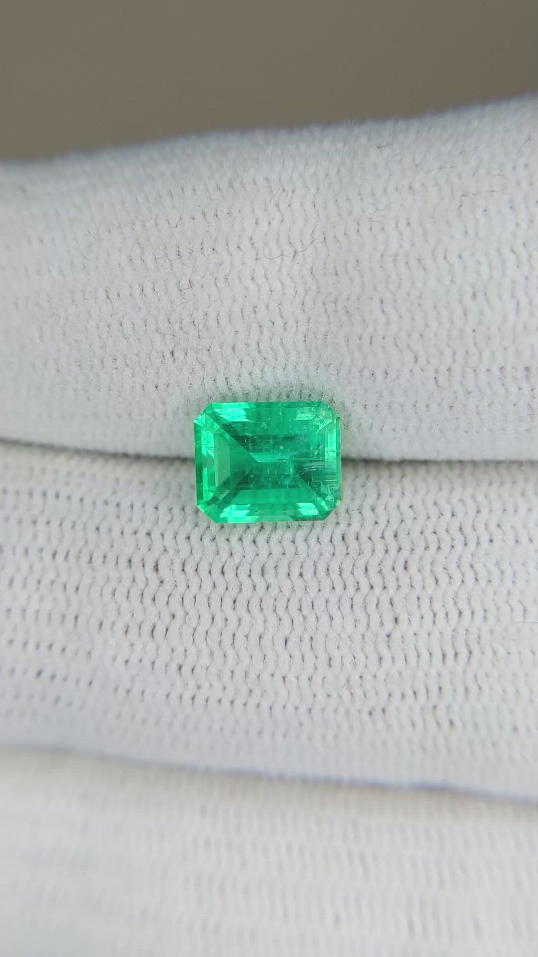 1.39 Ct. Emerald from Russia Size Video