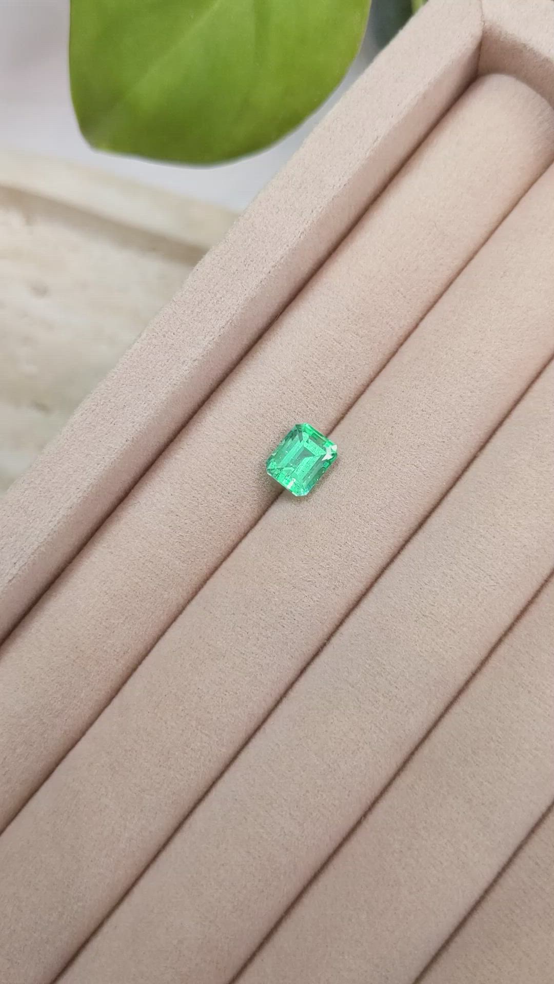 1.39 Ct. Emerald from Russia Size Video