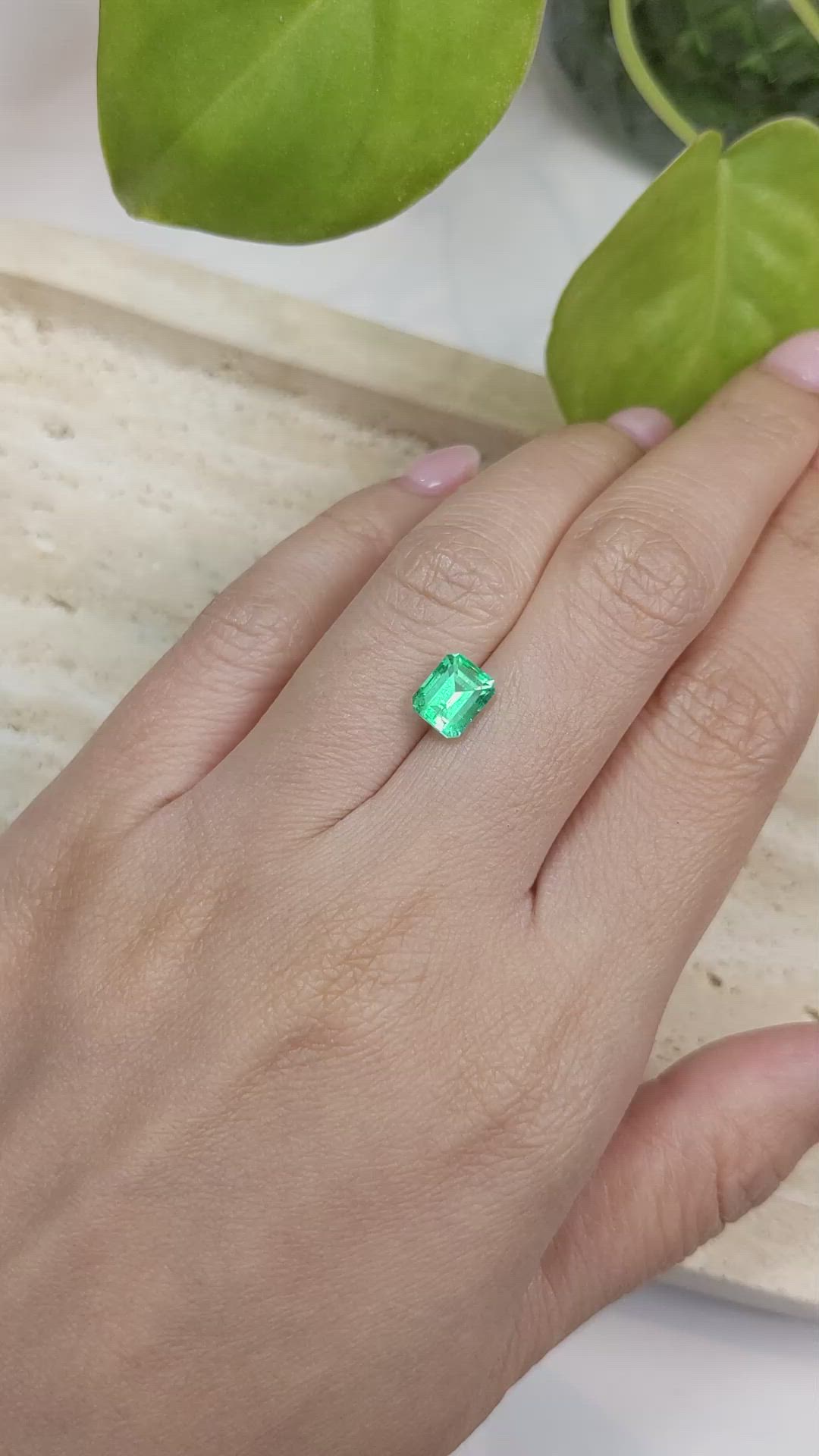 1.39 Ct. Emerald from Russia Size Video