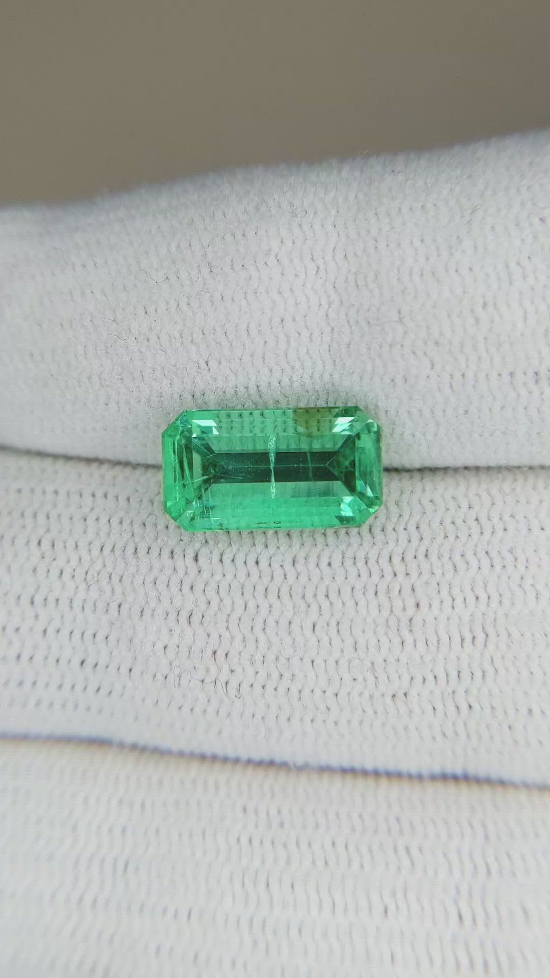 3.19 Ct. Emerald from Russia Size Video
