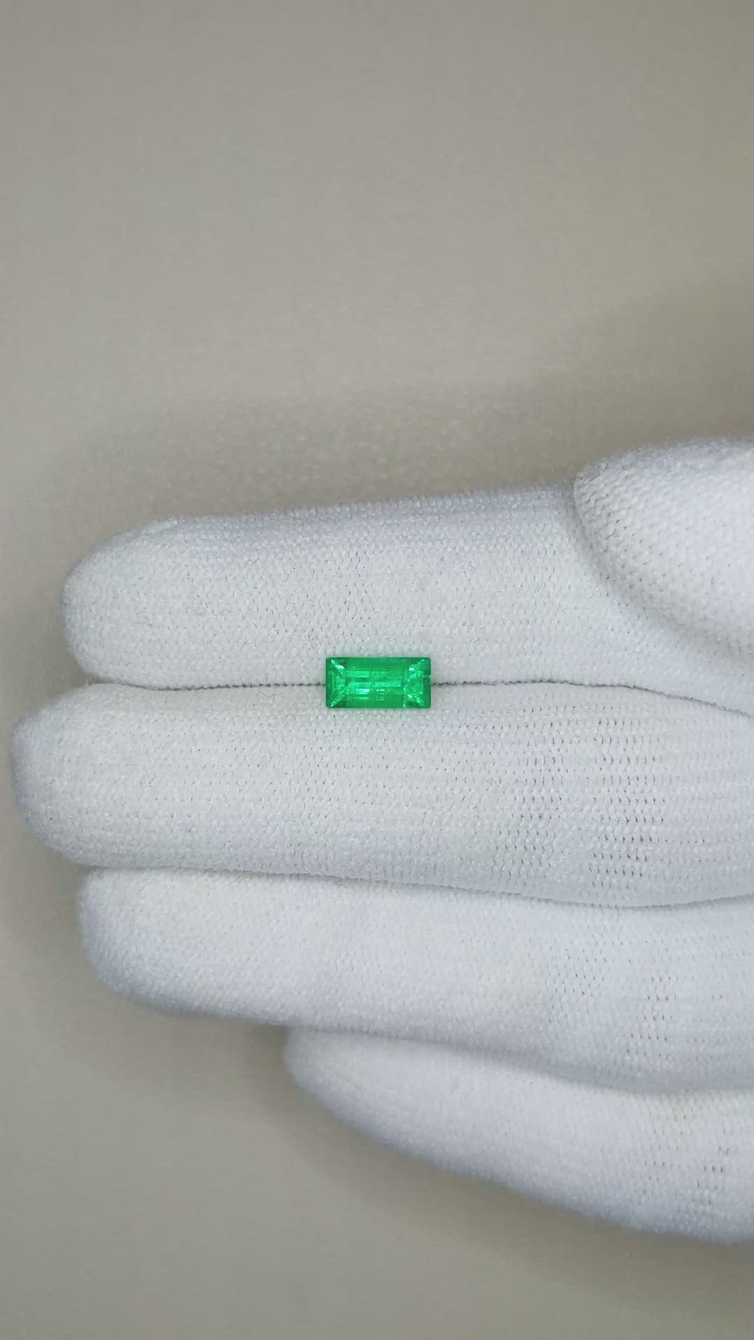 0.80 Ct. Emerald from Russia Size Video