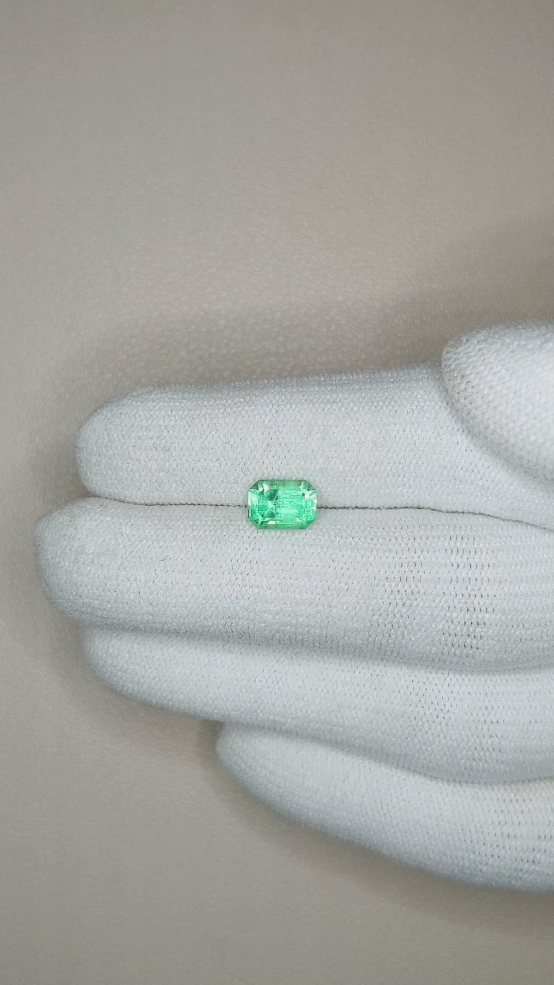 0.99 Ct. Emerald from Russia Size Video