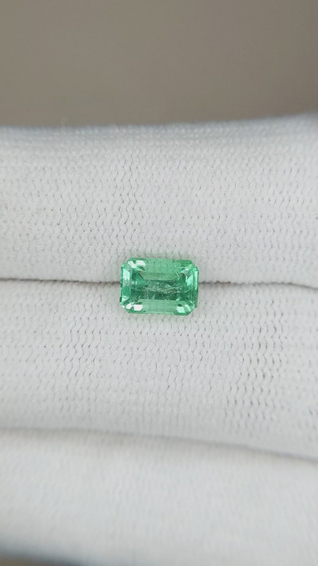 1.02 Ct. Emerald from Russia Size Video