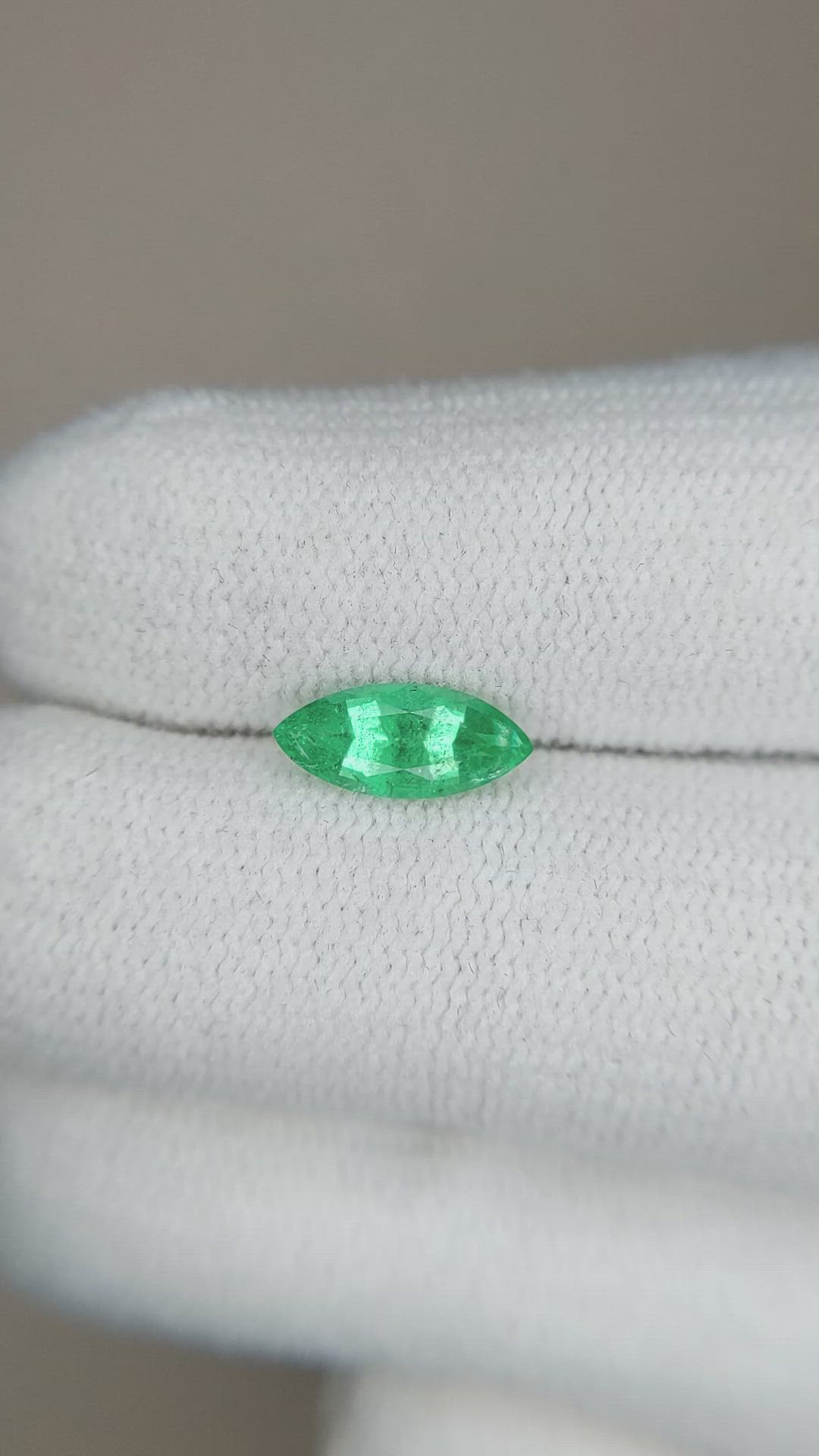 0.61 Ct. Emerald from Russia Size Video