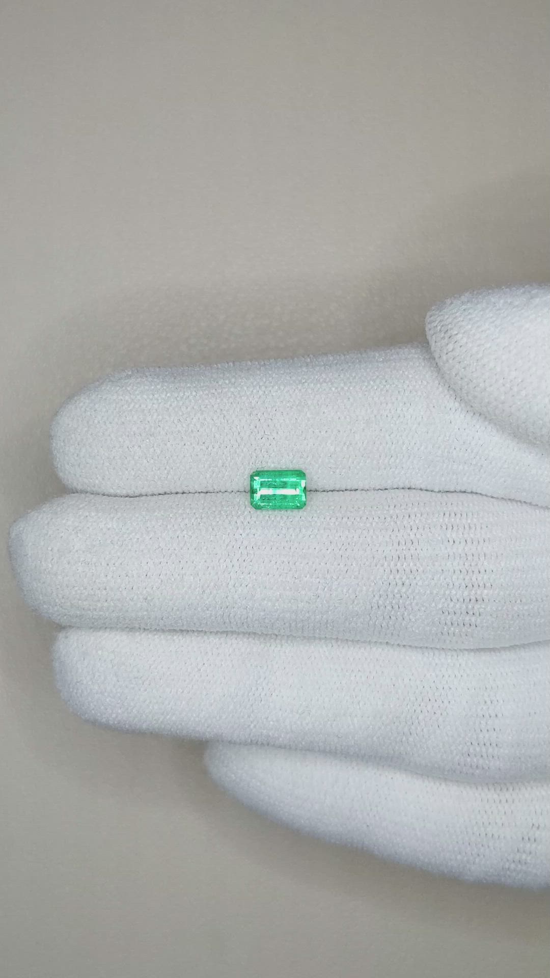 0.57 Ct. Emerald from Russia Size Video