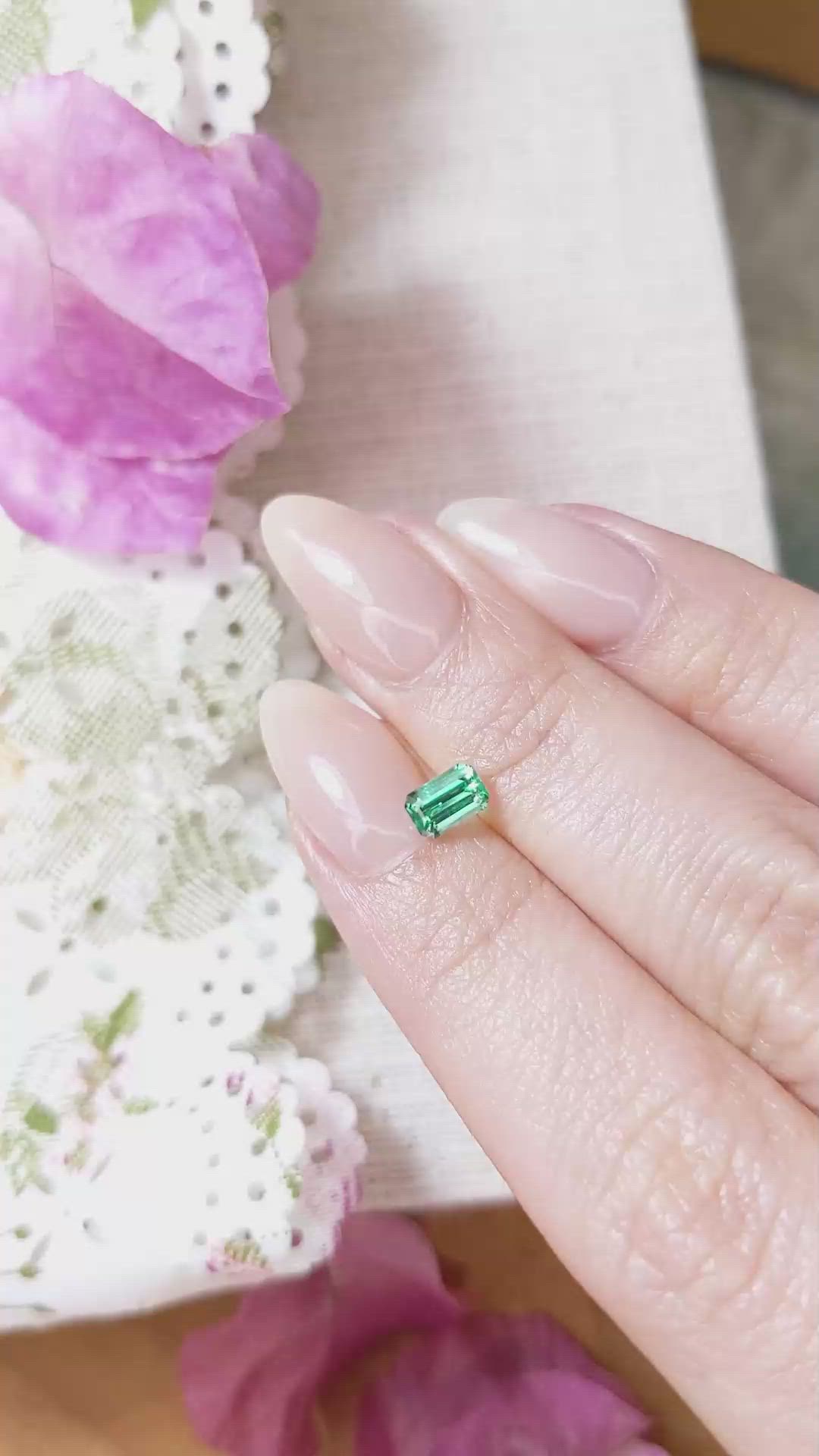 0.51 Ct. Emerald from Russia Size Video