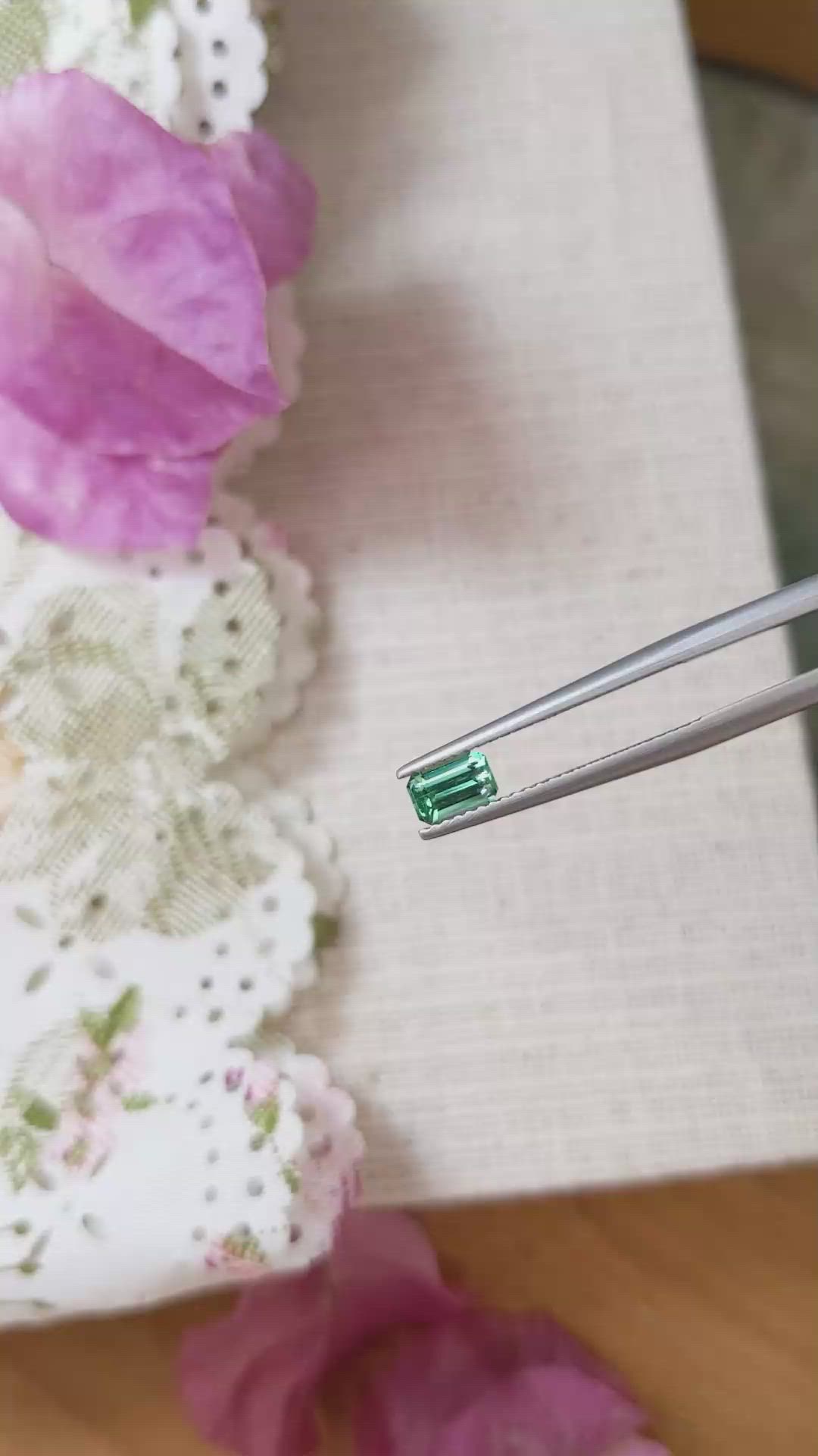 0.51 Ct. Emerald from Russia Size Video