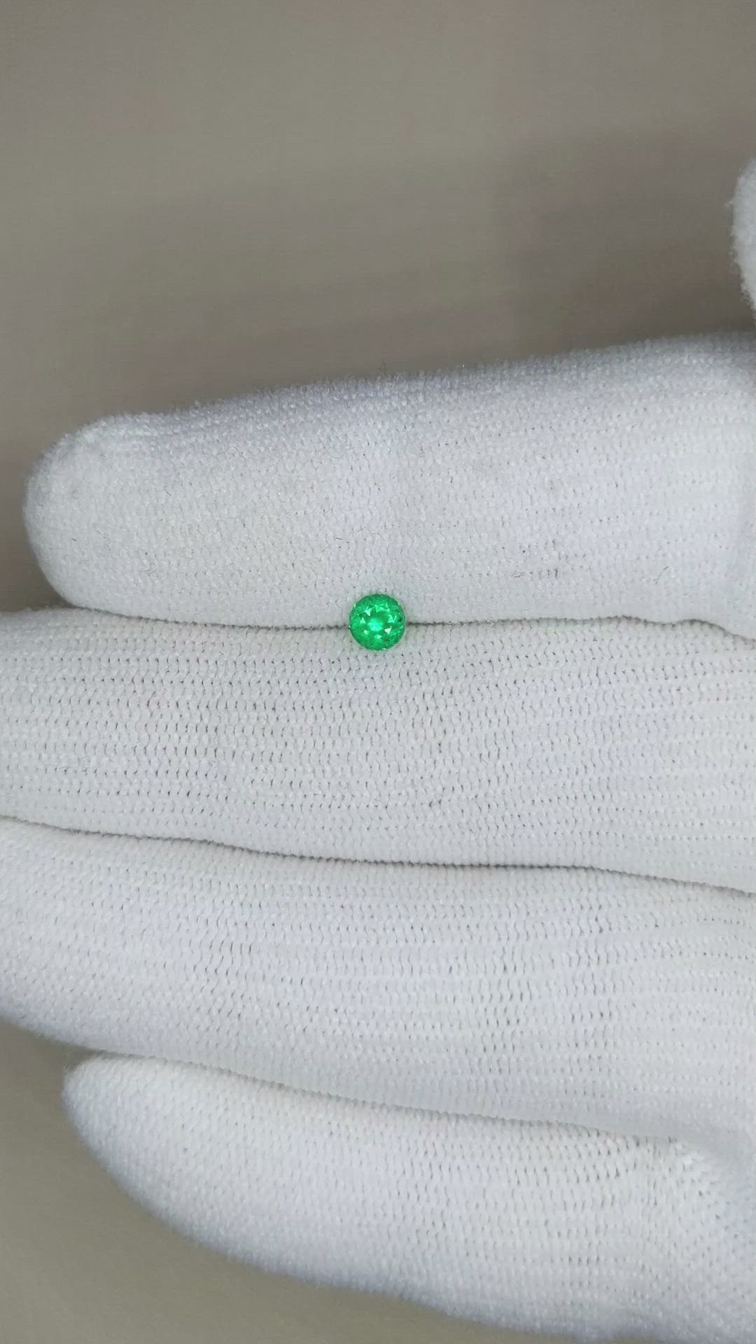 0.19 Ct. Emerald from Russia Size Video
