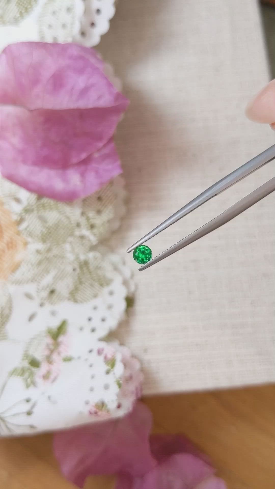0.19 Ct. Emerald from Russia Size Video