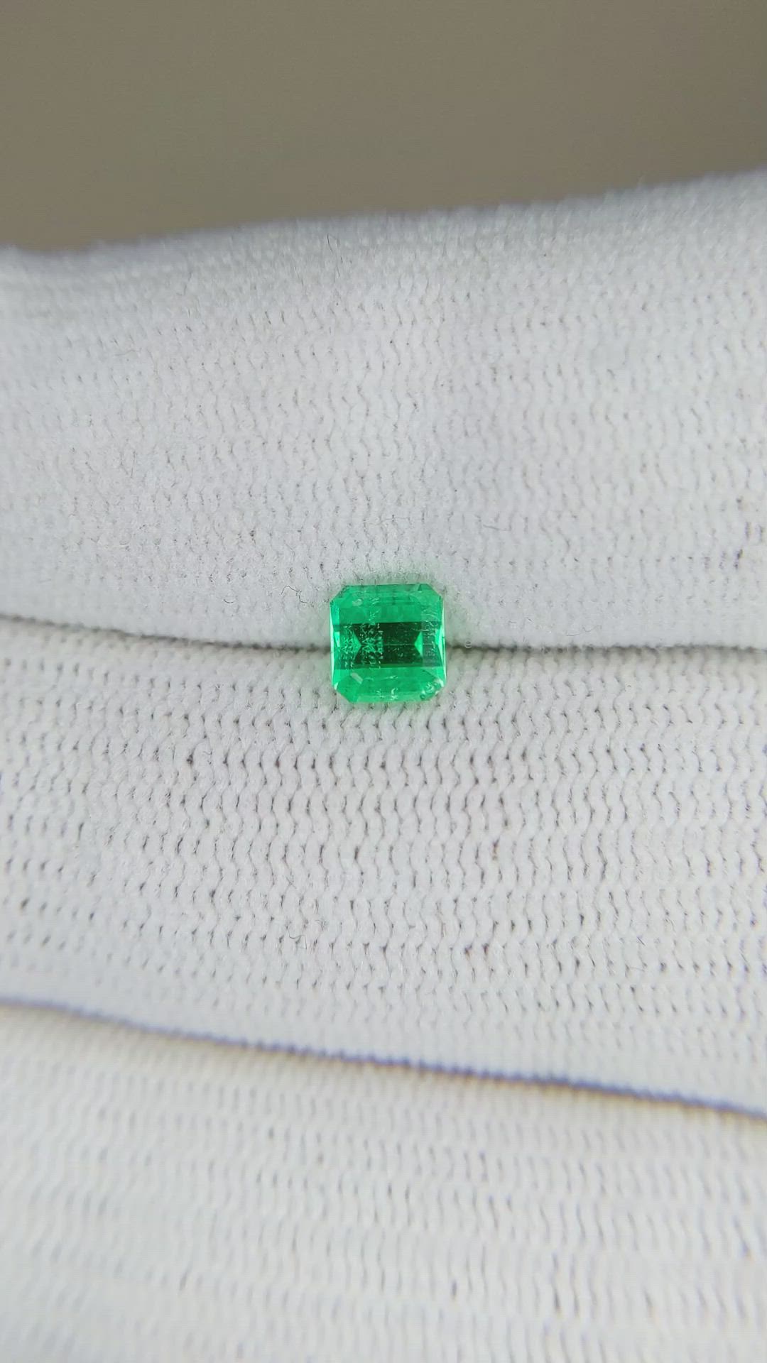 0.50 Ct. Emerald from Russia Size Video