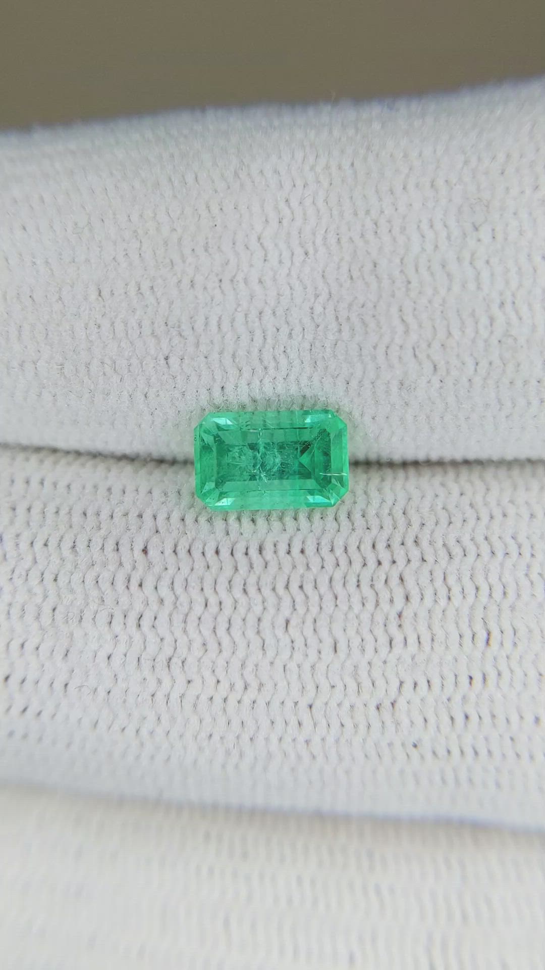 0.86 Ct. Emerald from Russia Size Video