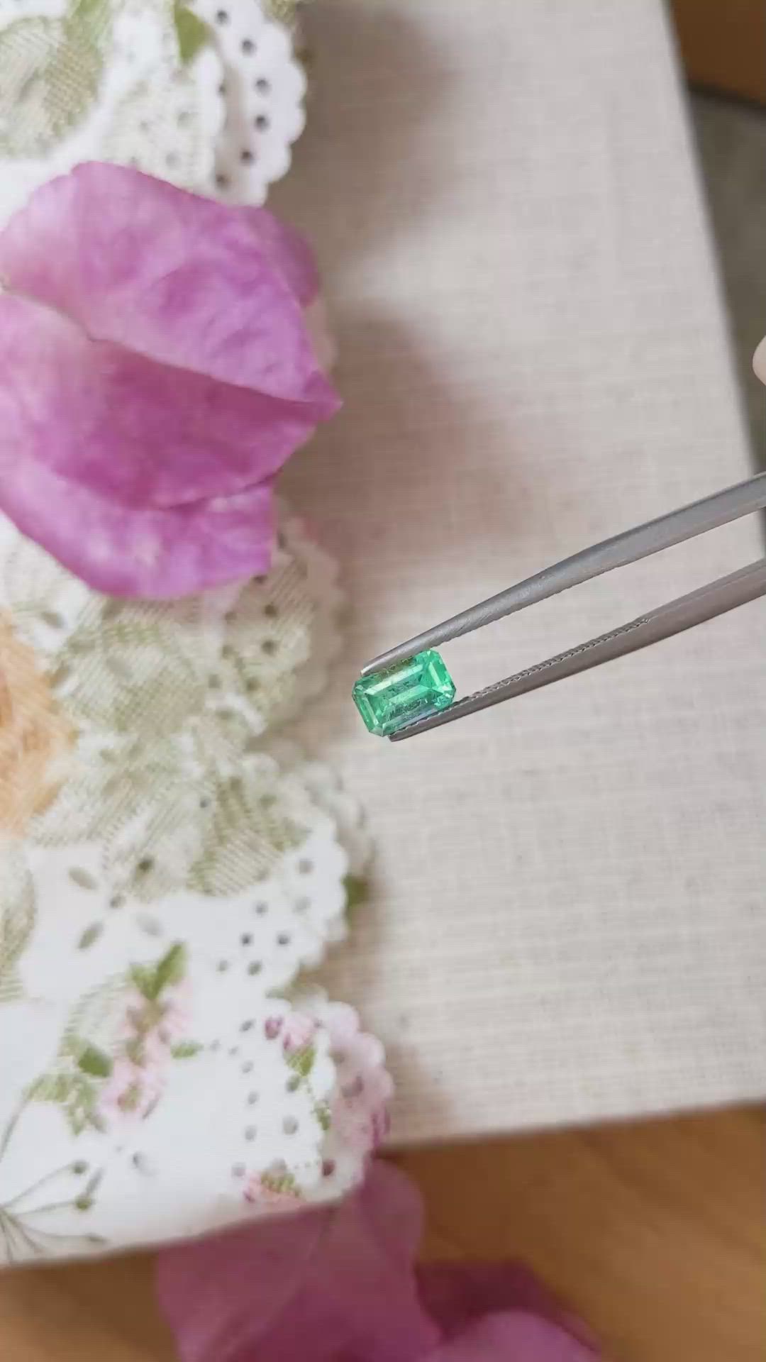 0.86 Ct. Emerald from Russia Size Video