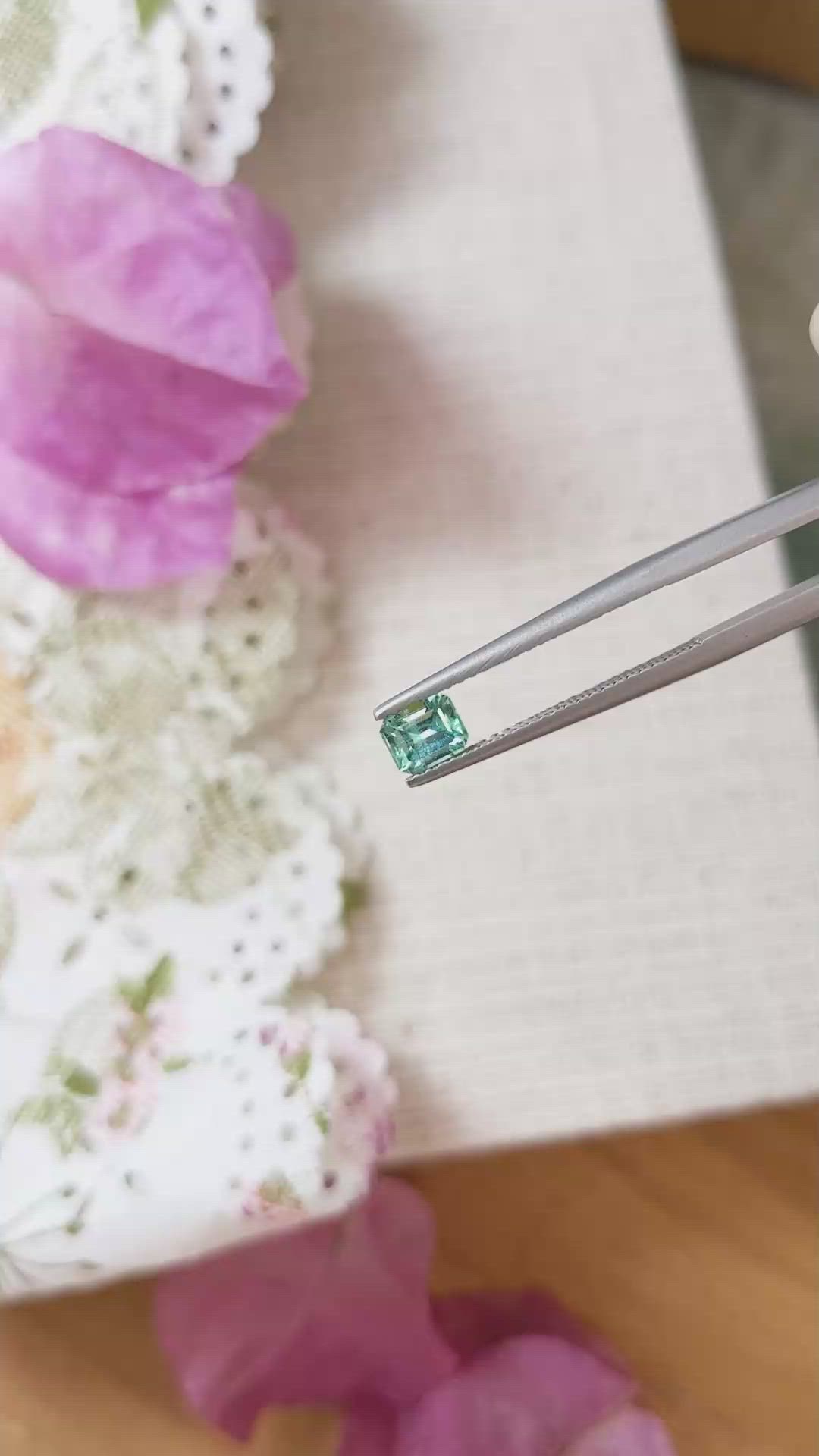 0.50 Ct. Emerald from Russia Size Video