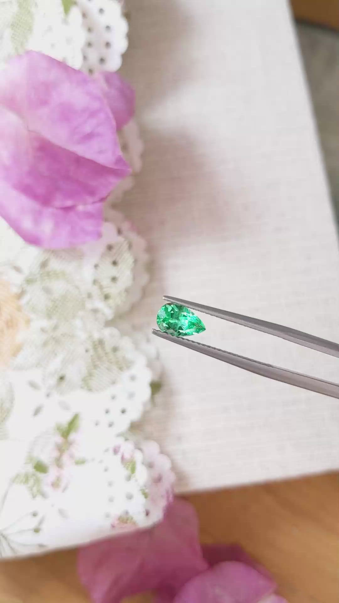 0.85 Ct. Emerald from Russia Size Video